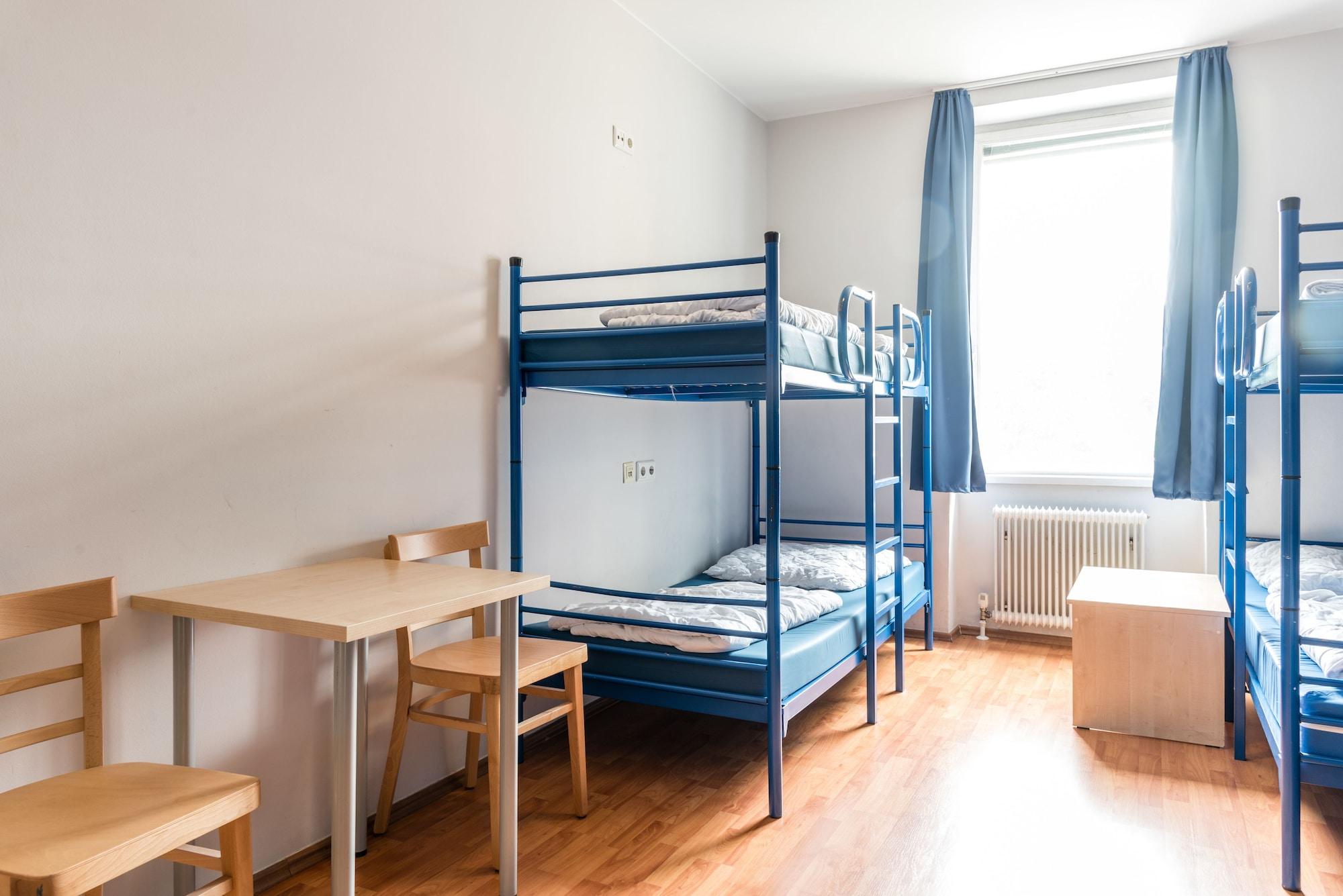 Hostal A&o Stadthalle *