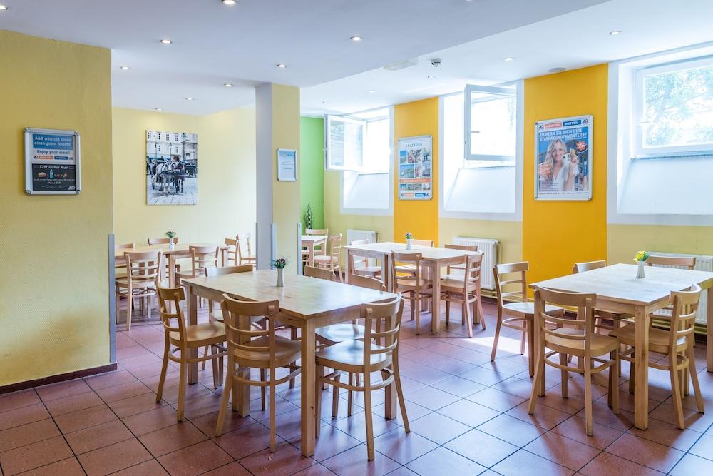 A&o Stadthalle Hostal Viena